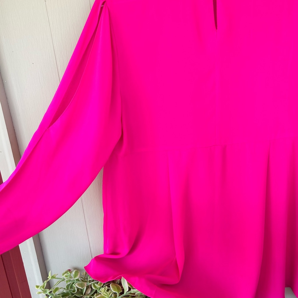 Vince Camuto Fuchsia Blouse - Picture 6 of 7